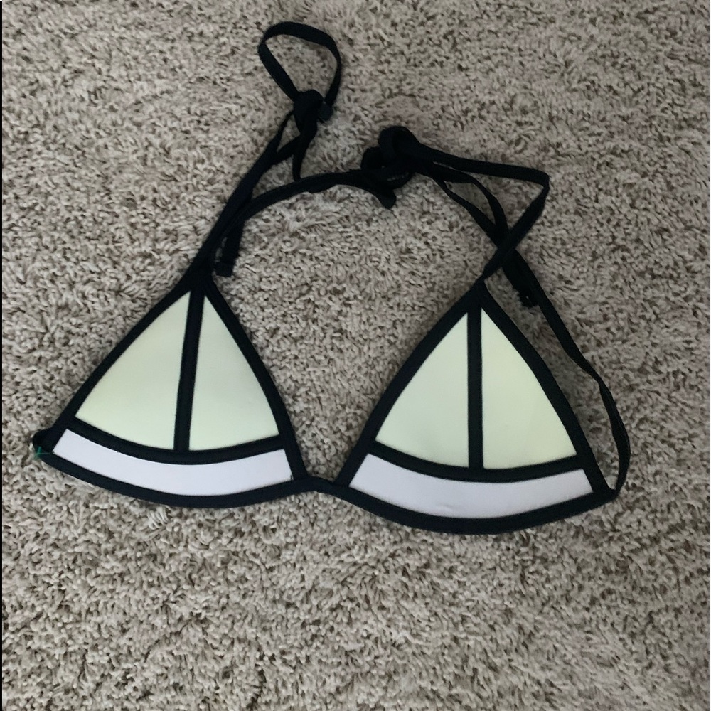 Triangl Bikini Top
